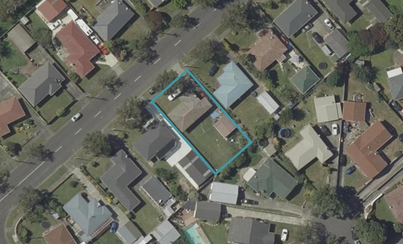18 Benmore Avenue, Cloverlea, Palmerston North - Carousel 1