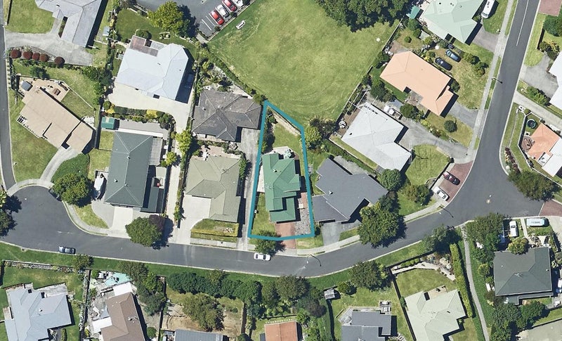 16 Bell Common Close, Bethlehem, Tauranga - Carousel 1