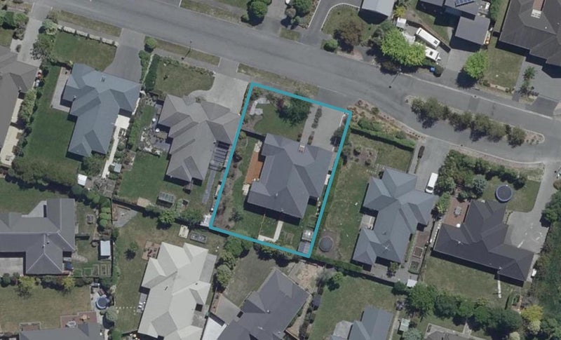 22 Hemingway Place, Spencerville, Christchurch - Carousel 1