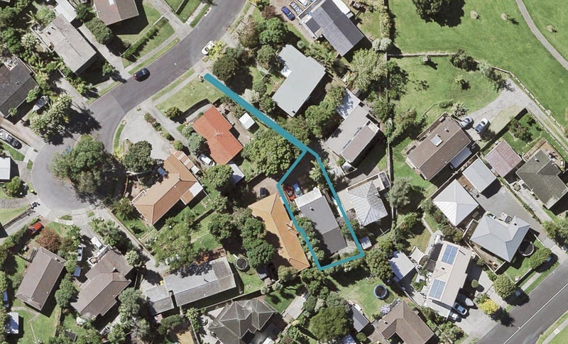 14 Bain Place, Bucklands Beach, Auckland - Carousel 1