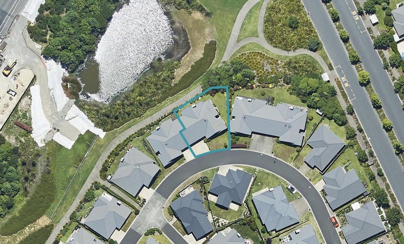 31 Bridgewater Way, Pyes Pa, Tauranga - Carousel 1