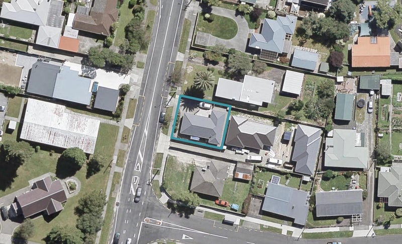 165 Stokes Valley Road, Stokes Valley, Lower Hutt - Carousel 1