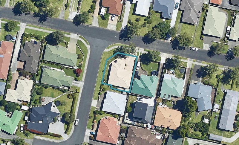 19 Ngahere Street, Otumoetai, Tauranga - Carousel 1