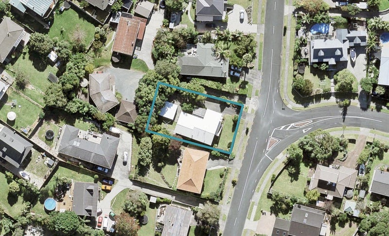 15 Polkinghorne Drive, Manly, Whangaparaoa - Carousel 1
