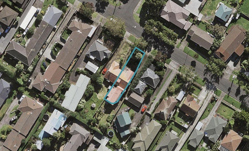 12 Tawhiri Road, One Tree Hill, Auckland - Carousel 1
