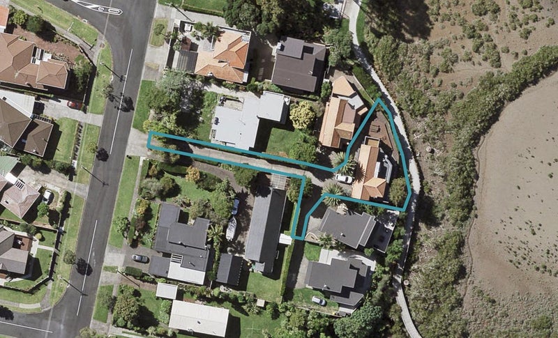 27B Tamaki Bay Drive, Pakuranga, Auckland - Carousel 1