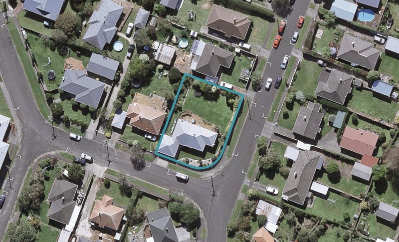 23 Broadmore Street, Vogeltown, New Plymouth - Carousel 1