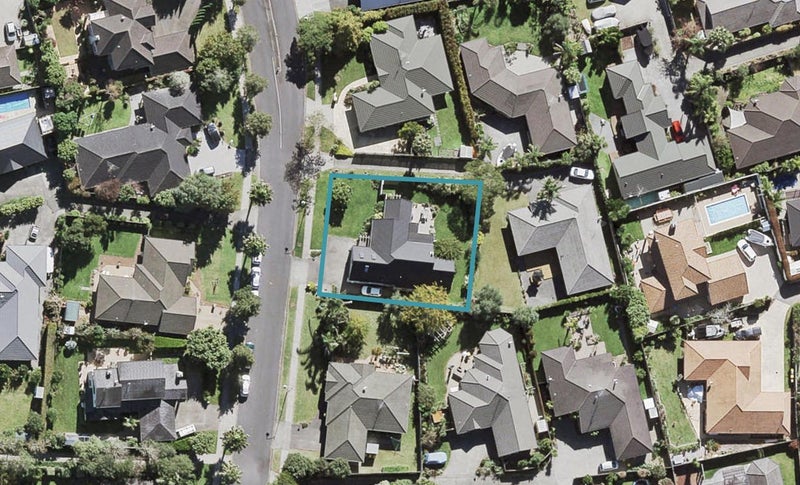 39 Te Wharau Drive, Greenhithe, Auckland - Carousel 1