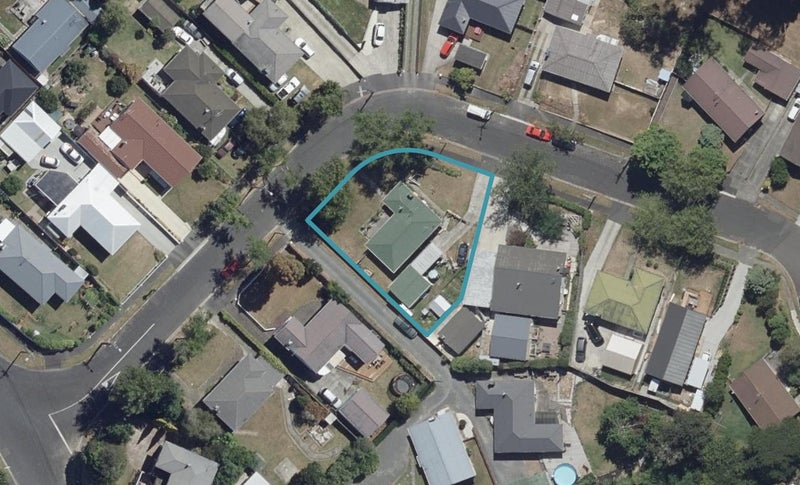 12 Cleveland Street, Bader, Hamilton - Carousel 1