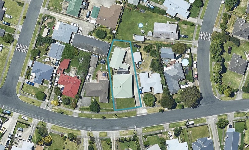15 Alverstoke Road, Parkvale, Tauranga - Carousel 1