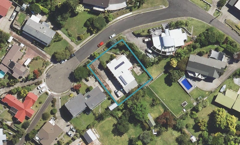 3 Hillary Heights, Whataupoko, Gisborne - Carousel 1