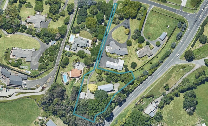 11 Miles Lane, Tauriko, Tauranga - Carousel 1