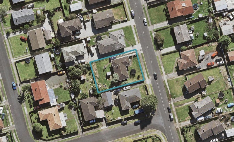 49 Valiant Street, Mangere, Auckland - Carousel 1