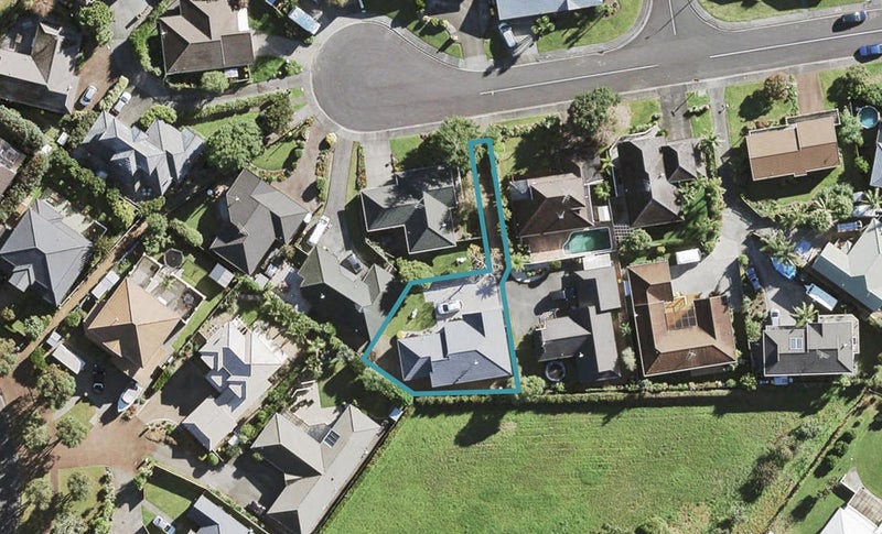 24 Harbour Lights Close, West Harbour, Auckland - Carousel 1