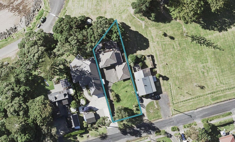 70 First View Avenue, Beachlands, Auckland - Carousel 1