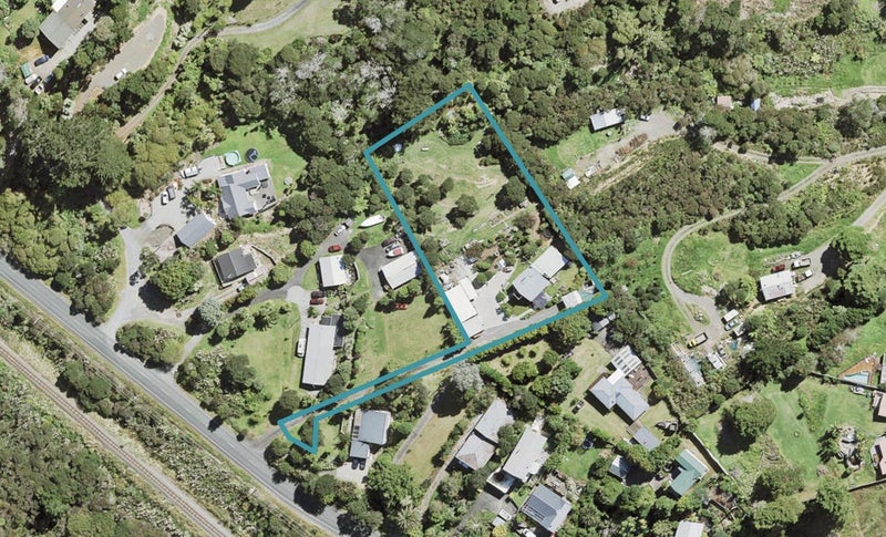 71 Waitakere Road, Waitakere, Auckland - Carousel 1