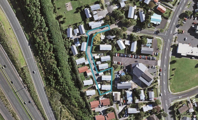 12 Keri Anne Place, Goodwood Heights, Auckland - Carousel 1