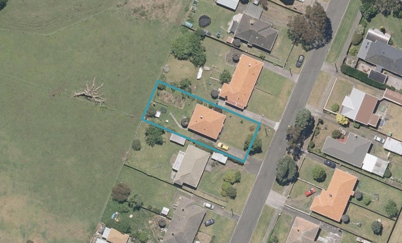 10 Brooking Street, Tawhero, Whanganui - Carousel 1