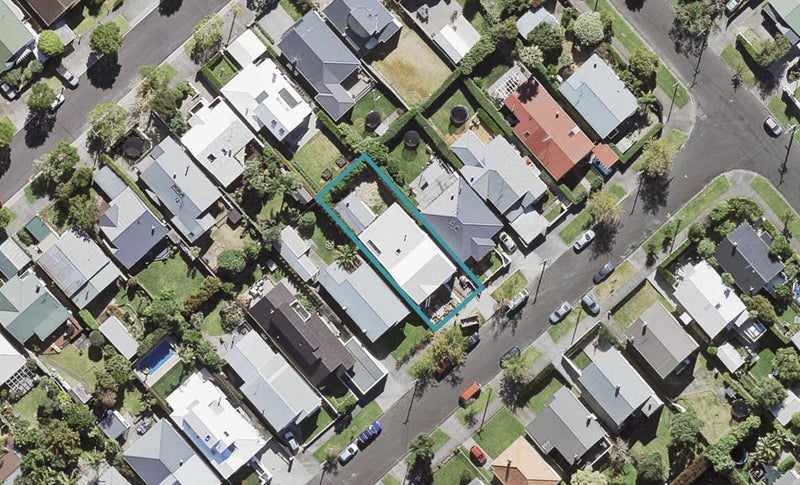 42 Chester Avenue, Westmere, Auckland - Carousel 1