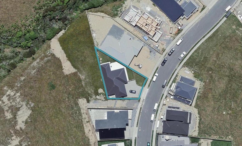 31 Atherton Terrace, Churton Park, Wellington - Carousel 1