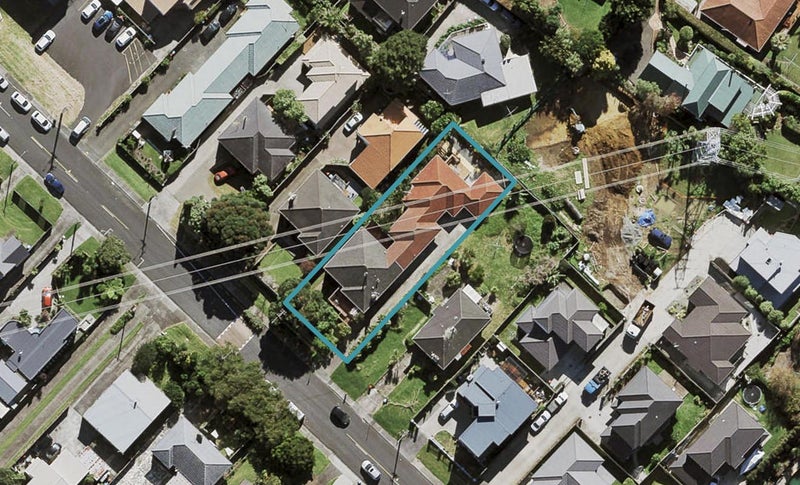 2/8 Carlton Street, Hillsborough, Auckland - Carousel 1