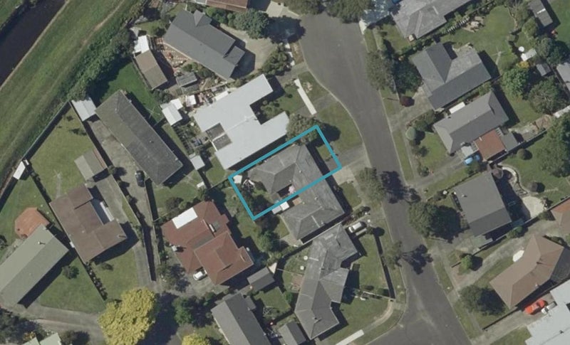 5A Hollows Crescent, Takaro, Palmerston North - Carousel 1
