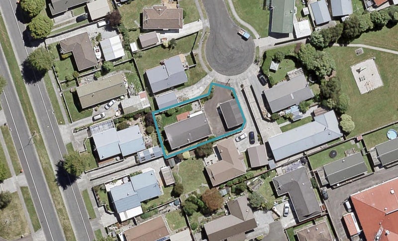 18 Laredo Grove, Totara Park, Upper Hutt - Carousel 1