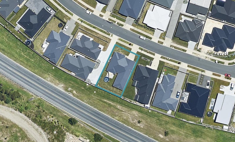 70 Puhirake Crescent, Pyes Pa, Tauranga - Carousel 1