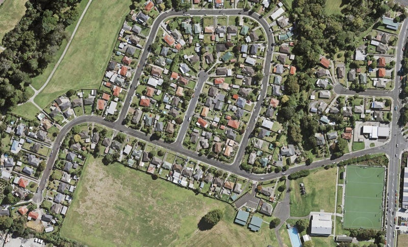 14C Serjeant Street, Henderson, Auckland - Carousel 1
