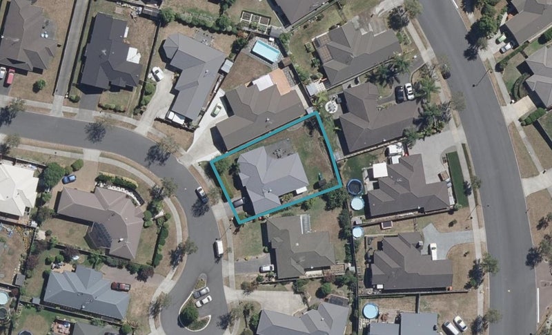 27 Holford Place, Huntington, Hamilton - Carousel 1