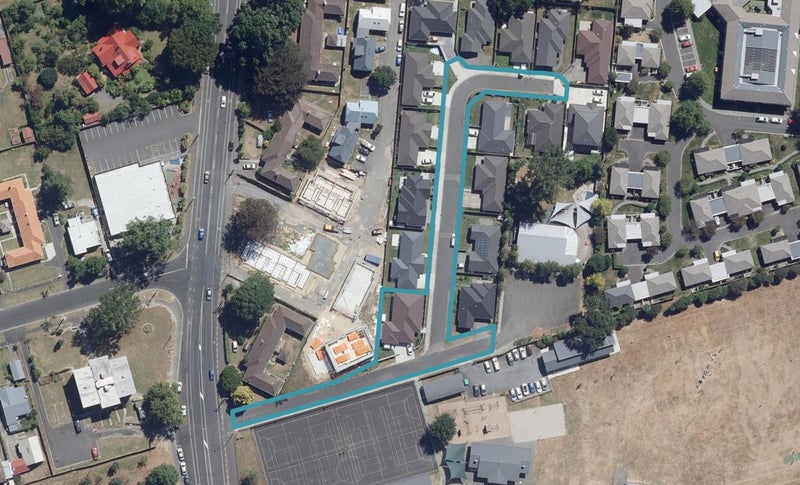 1 Kennedy Lane, Hamilton East, Hamilton - Carousel 1