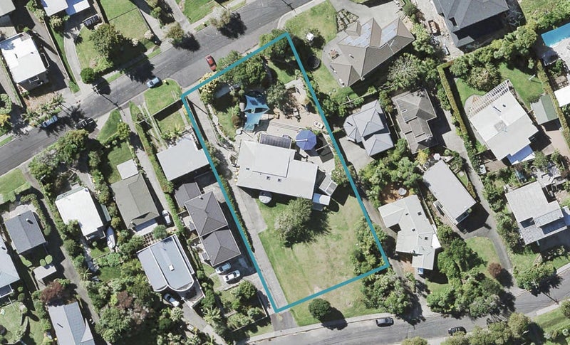2 Hythe Terrace, Mairangi Bay, Auckland - Carousel 1