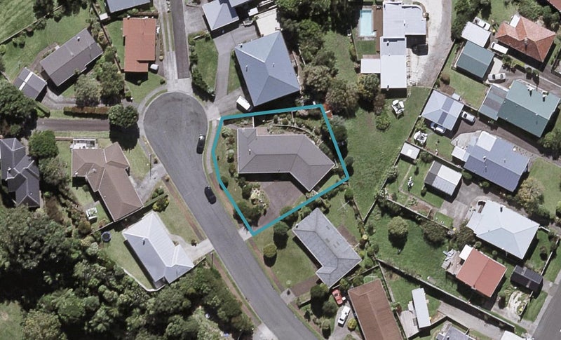 6 Squire Place, Blagdon, New Plymouth - Carousel 1