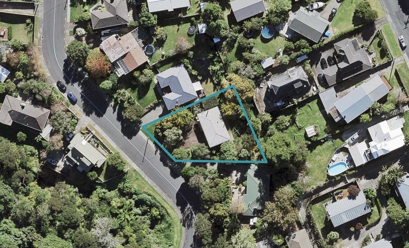 44 Sunnyhaven Avenue, Beach Haven, Auckland - Carousel 1