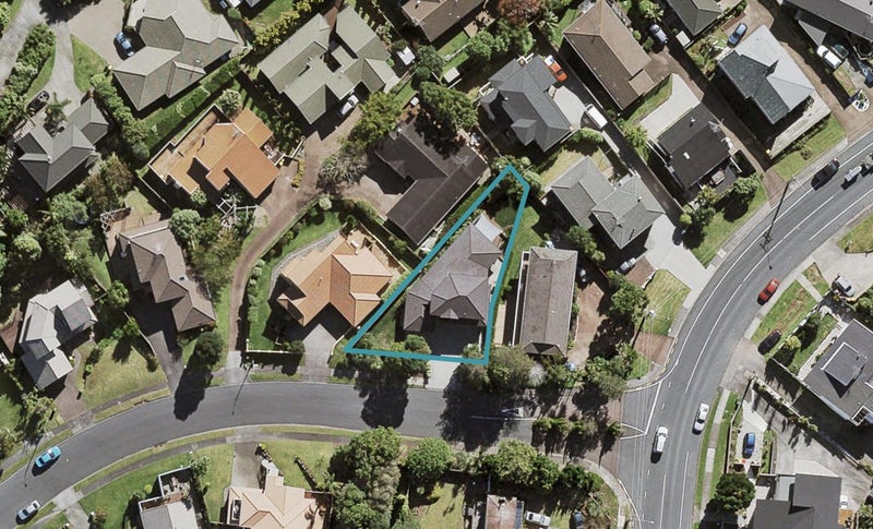 1A Tenbless Court, Unsworth Heights, Auckland - Carousel 1