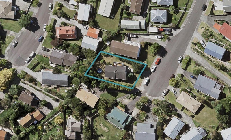 3 Camilla Grove, Totara Vale, Auckland - Carousel 1