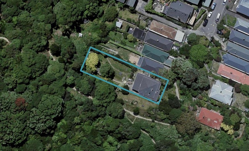 2/28 Hinau Road, Hataitai, Wellington - Carousel 1