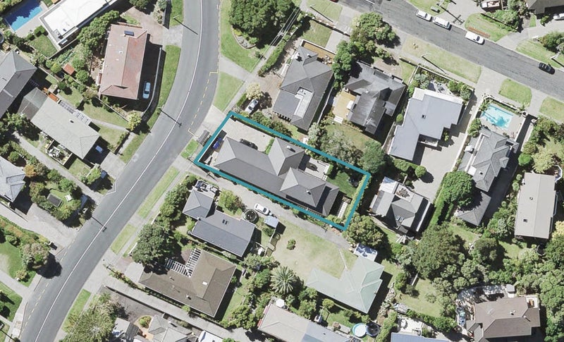 371 Beach Road, Campbells Bay, Auckland - Carousel 1