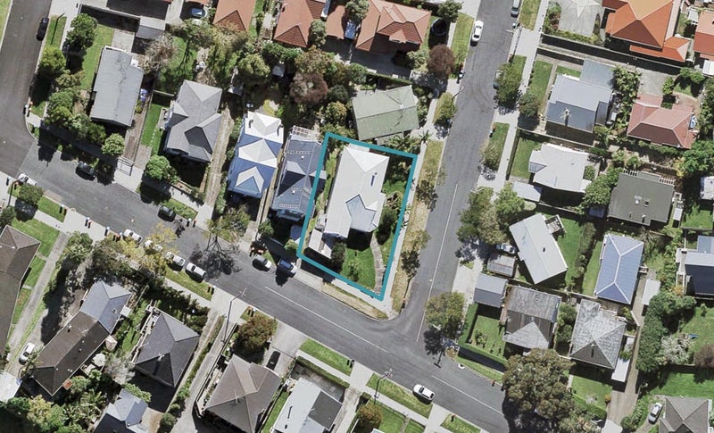 38 Cardigan Street, Morningside, Auckland - Carousel 1