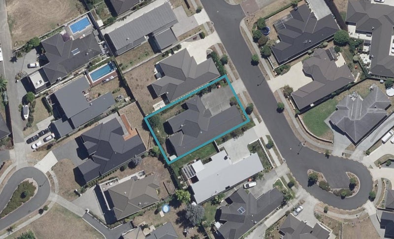 16 Eastridge Terrace, Huntington, Hamilton - Carousel 1