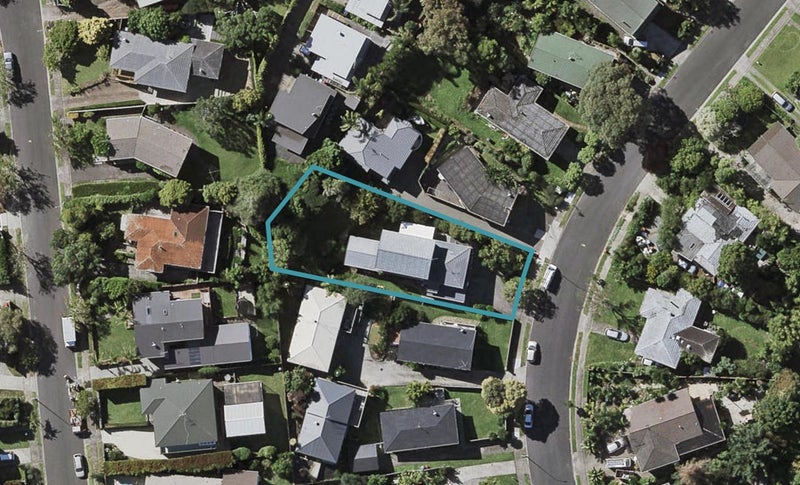15 Tisdall Crescent, Saint Johns, Auckland - Carousel 1