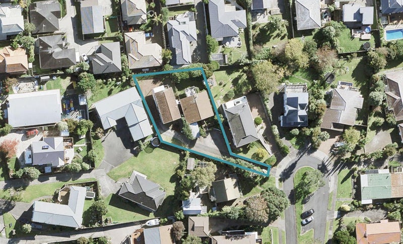 2/21 Halldene Terrace, Red Beach, Whangaparāoa - Carousel 1