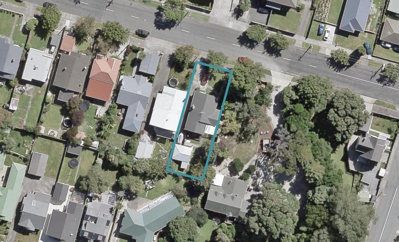 147 Whites Line, WAIWHETU, LOWER HUTT - Carousel 1