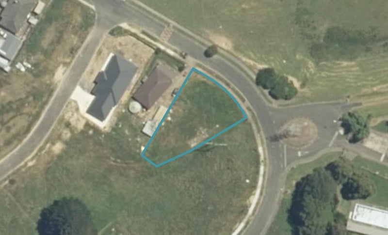 22 Heather Green Avenue, Meremere, Mercer - Carousel 1