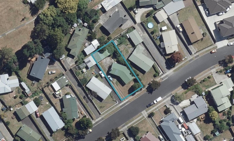 14 Rosalind Street, Deanwell, Hamilton - Carousel 1