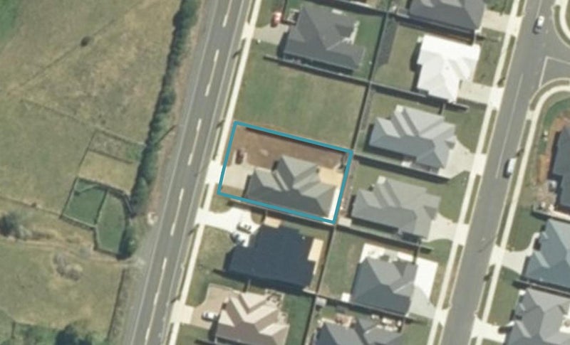 202 Helenslee Road, Pōkeno - Carousel 1