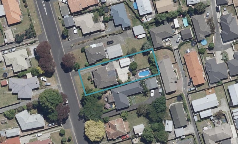 44 Haultain Street, Fairfield, Hamilton - Carousel 1