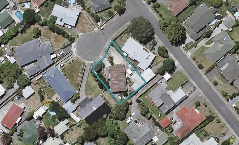 702 Ballantyne Place, Frimley, Hastings - Carousel 1