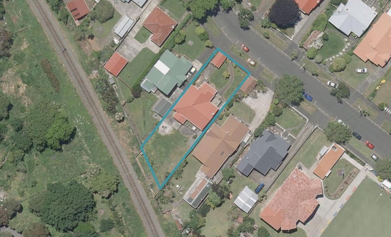 57 Nelson Street, Whanganui, Whanganui - Carousel 1