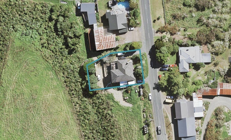 73 Shaw Road, Oratia, Auckland - Carousel 1